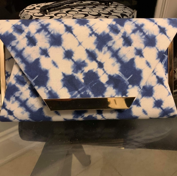 Call it spring clutch - Picture 2 of 3